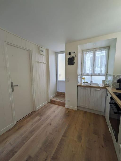 Appartement Avec Jardin Et Acces Mer Grandcamp-Maisy Luaran gambar
